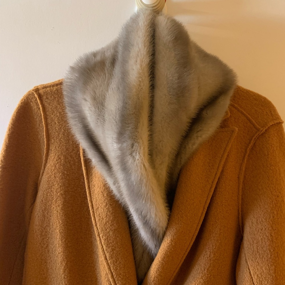Silver mink scarf with velvet lining